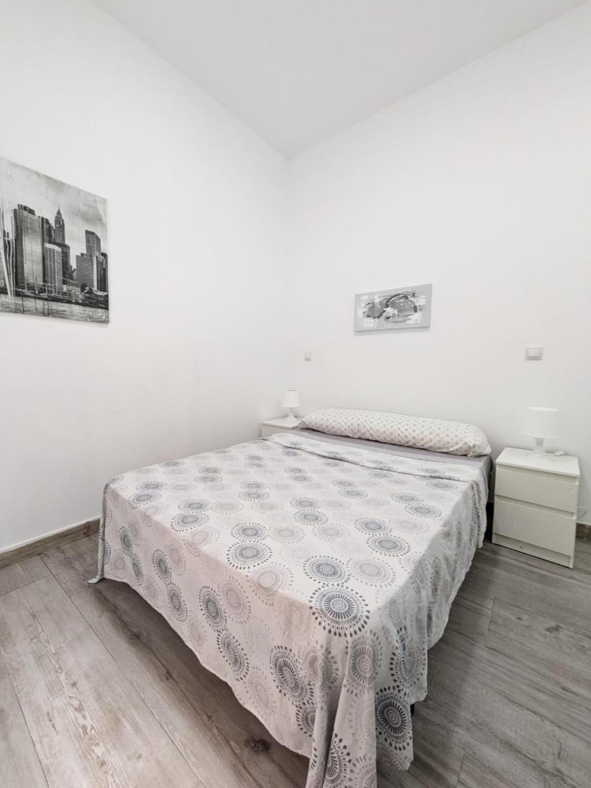 Madrid Apartaments Екстер'єр фото