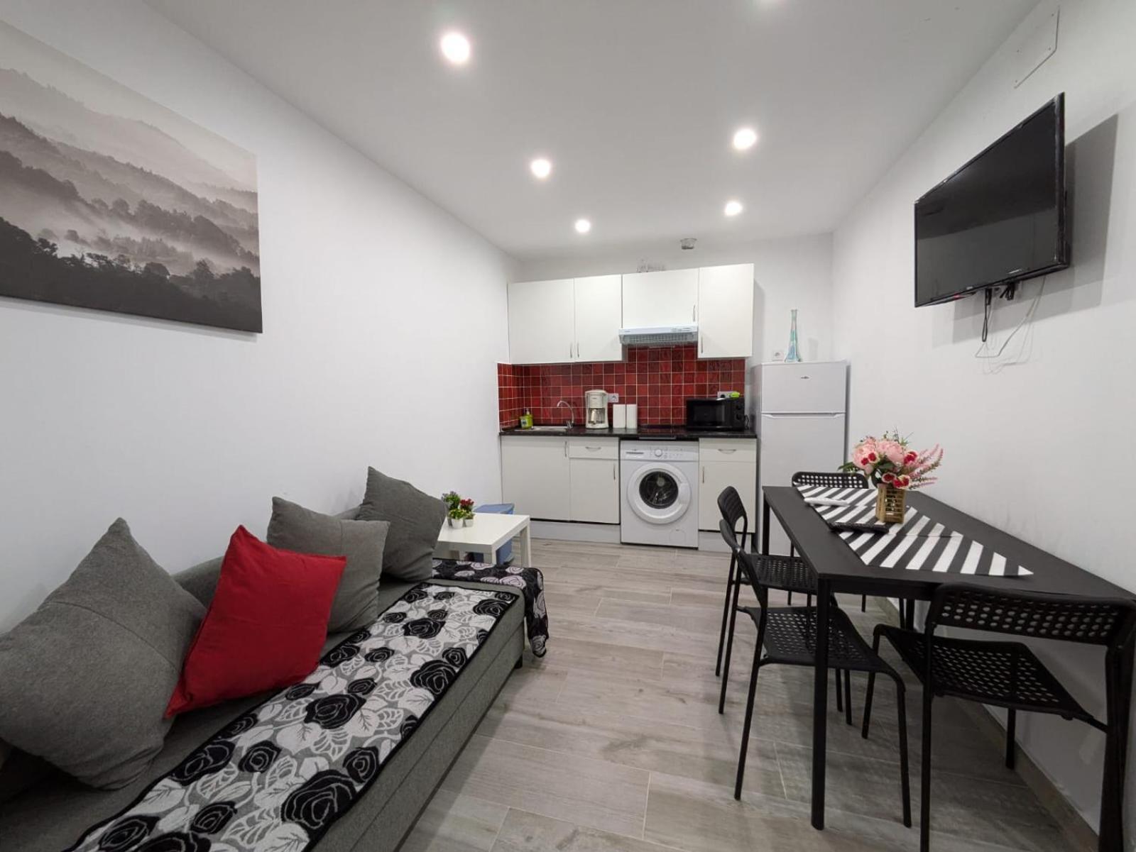 Madrid Apartaments Екстер'єр фото