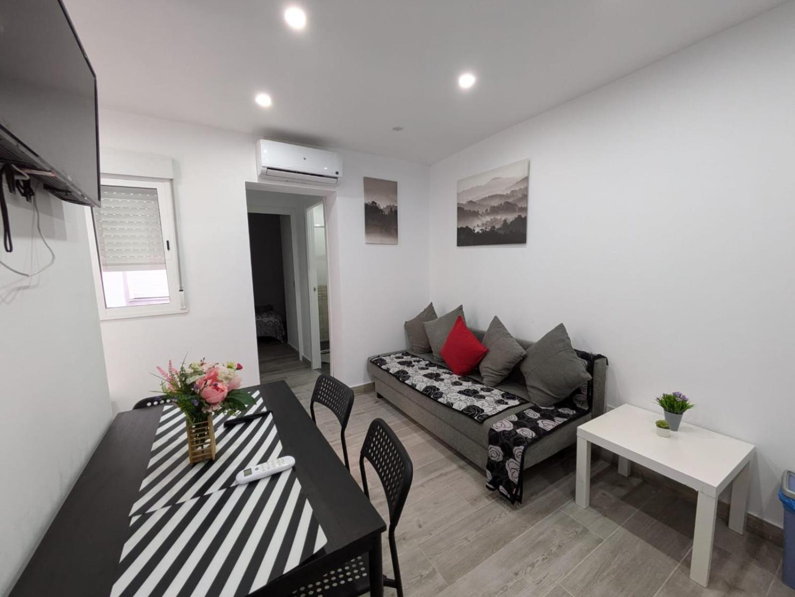 Madrid Apartaments Екстер'єр фото